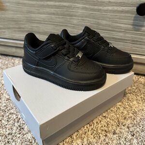 Nike Air Force 1s- 8C